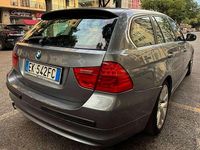 Usata BMW 318 143 CV (105 kW) 2011 Grigio Station wagon