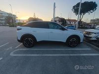 Usata Peugeot e-3008 154 kW (210 CV) 2024 Bianco SUV