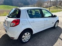 Usata Renault Clio II 75 CV (55 kW) 2011 Bianco Berlina