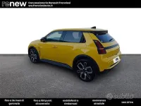 Usata Renault 5 E-Tech Urban 77 kW (106 CV) 2025 Giallo