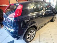 Usata Fiat Punto Lounge 77 CV (56 kW) 2016 Blu/azzurro Utilitaria