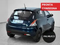 Usata Lancia Ypsilon Gold 69 CV (50 kW) 2021 Blu/azzurro Utilitaria