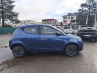 Usata Lancia Ypsilon 69 CV (50 kW) 2022 Blu/azzurro Utilitaria