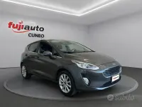Usata Ford Fiesta Titanium 86 CV (63 kW) 2020 Grigio scuro Utilitaria