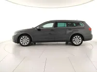 Usata VW Passat Business 150 CV (110 kW) 2023 Manganese grey metallizzato Station wagon