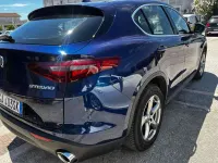 Usata Alfa Romeo Stelvio Super 201 CV (147 kW) 2018 Blu/azzurro SUV