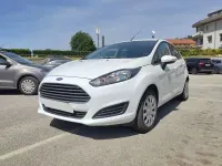 Usata Ford Fiesta 80 CV (58 kW) 2013 Bianco Utilitaria