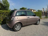 Usata Lancia Ypsilon 75 CV (55 kW) 2011 Viola Utilitaria