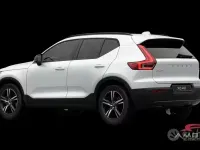 Nuova Volvo XC40 Plus 163 CV (119 kW) 2026 Cristal white pearl SUV