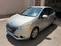Usata Peugeot 208 Access 82 CV (60 kW) 2013 Grigio Utilitaria