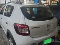 Begagnad Dacia Sandero Stepway 90 HK (66 kW) 2016 Vit Sedan