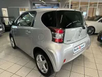 Usata Toyota iQ 68 CV (50 kW) 2009 Argento Utilitaria