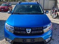 Usata Dacia Sandero Ambiance 90 CV (66 kW) 2017 Blu Berlina