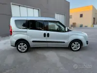 Usata Opel Combo 105 CV (77 kW) 2014 Blu Monovolume