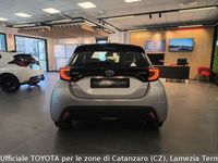 Usata Toyota Yaris Hybrid Trend 115 CV (84 kW) 2022 Grigio Berlina