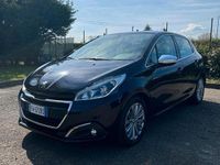 Usata Peugeot 208 Active 83 CV (61 kW) 2019 Blu Utilitaria