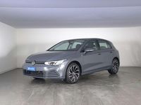 Usata VW Golf VIII Life 131 CV (96 kW) 2023 Dolphin grey metallizzato Berlina