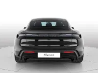 Nuova Porsche Taycan Black Edition 2026 Nero jet metallizzato Berlina