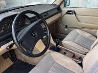 Usata Mercedes 200 1989 Grigio Berlina