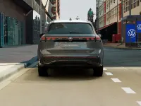 Nuova VW Tiguan R-line Plus 204 CV (150 kW) 2026 Dolphin grey metallizzato SUV