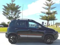 Usata Fiat Panda Cross Cross 70 CV (51 kW) 2024 Nero Utilitaria