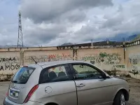 Usata Lancia Ypsilon 75 CV (55 kW) 2004 Grigio Utilitaria