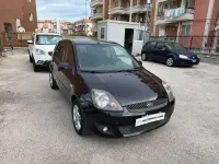 Usata Ford Fiesta Ghia 68 CV (50 kW) 2008 Nero Utilitaria