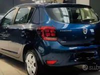 Usata Dacia Sandero Comfort 73 CV (53 kW) 2019 Bluazzurro Utilitaria
