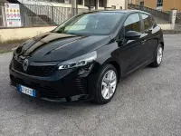 Usata Renault Clio V 101 CV (74 kW) 2025 Nero Berlina