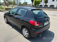 Usata Peugeot 206 60 CV (44 kW) 2011 Nero Berlina