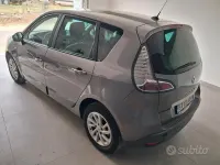 Usata Renault Scénic LIMITED 110 CV (80 kW) 2014 Grigio Monovolume