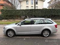 Usata Skoda Octavia Elegance 105 CV (77 kW) 2015 Grigio Utilitaria