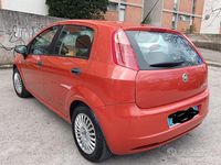 Usata Fiat Grande Punto Active 65 CV (47 kW) 2005 Arancione Utilitaria