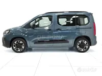 Nuova Fiat Doblò Trekking 130 CV (95 kW) 2026 Blu Monovolume