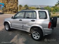 Usata Suzuki Grand Vitara 128 CV (94 kW) 2004 Grigio SUV