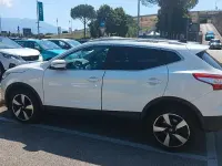 Usata Nissan Qashqai N-Connecta 131 CV (96 kW) 2016 Bianco SUV