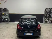 Usata Opel Corsa 75 CV (55 kW) 2010 Nero Utilitaria