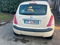 Usata Lancia Ypsilon 60 CV (44 kW) 2004 Giallo Utilitaria