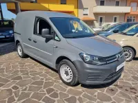 Usata VW Caddy 75 CV (55 kW) 2018 Grigio Monovolume