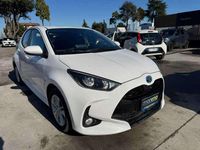 Usata Toyota Yaris Hybrid Active 92 CV (67 kW) 2021 Bianco Utilitaria