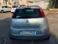 Usata Fiat Grande Punto Active 65 CV (47 kW) 2007 Bluazzurro Utilitaria