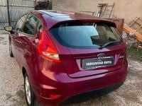 Usata Ford Fiesta 96 CV (70 kW) 2012 Rosso Berlina