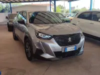 Usata Peugeot 2008 Active 102 CV (75 kW) 2022 Grigio SUV