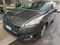 Usata Peugeot 5008 Business-Line 120 CV (88 kW) 2016 Grigio Monovolume