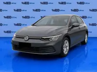 Usata VW Golf VIII Life 110 CV (80 kW) 2022 Dolphin grey metall. Berlina