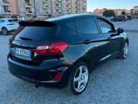 Usata Ford Fiesta 85 CV (62 kW) 2018 Nero Utilitaria