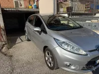 Usata Ford Fiesta Business Edition 70 CV (51 kW) 2012 Grigio Berlina
