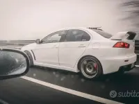 Usata Mitsubishi Lancer Evolution 295 CV (216 kW) 2009 Bianco Berlina