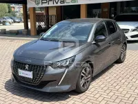 Usata Peugeot 208 Allure 101 CV (74 kW) 2023 Grigio Utilitaria