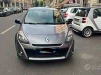 Usata Renault Clio II Dynamique 75 CV (55 kW) 2011 Grigio Utilitaria